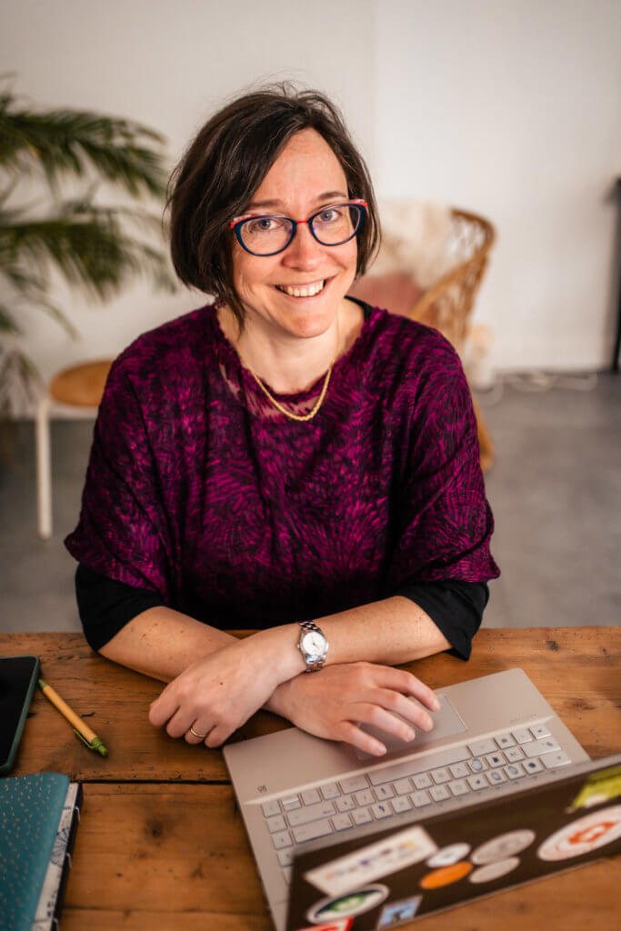 Photo de Sandrine avec qui tu vas forcément vouloir travailler